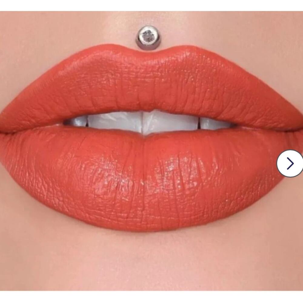 Jeffree Star Velvet Trap Matte Lipstick    ( Pink Box) Kumquat